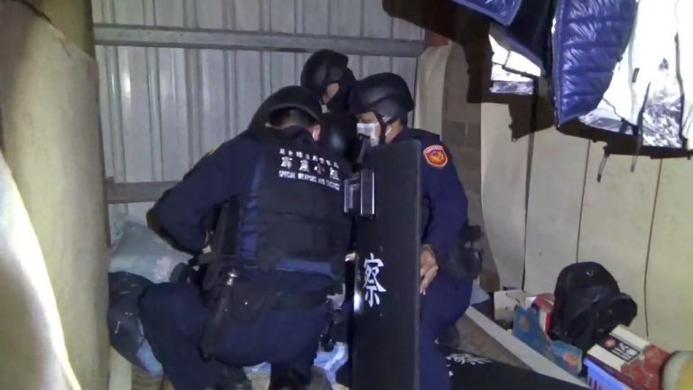 屏東警偵破歷年最大宗走私毒品愷他命384公斤案