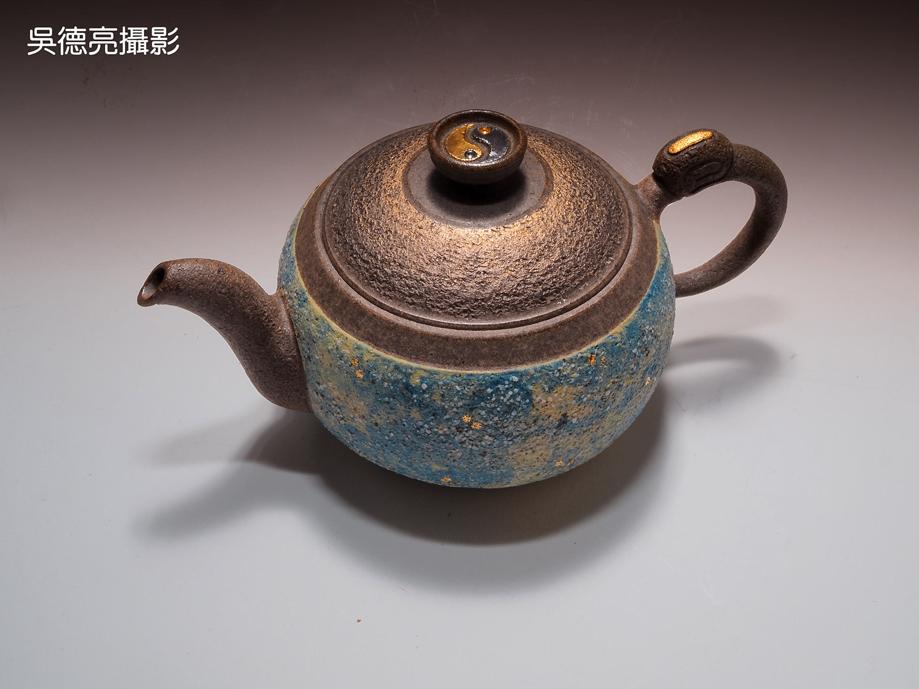 陶藝名家江世為最新創作〈太極兩儀壺〉 | 報新聞Mega News