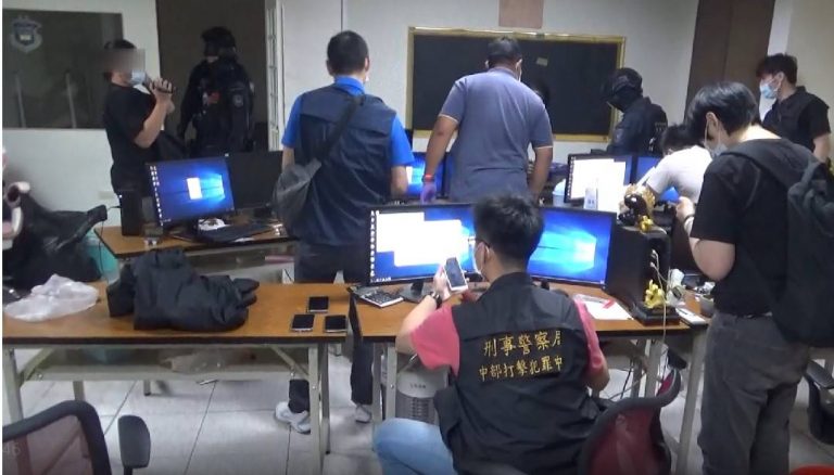▲線上博弈機房隱身健身房旁，警方循線破獲 (圖/台中市警察局 提供)