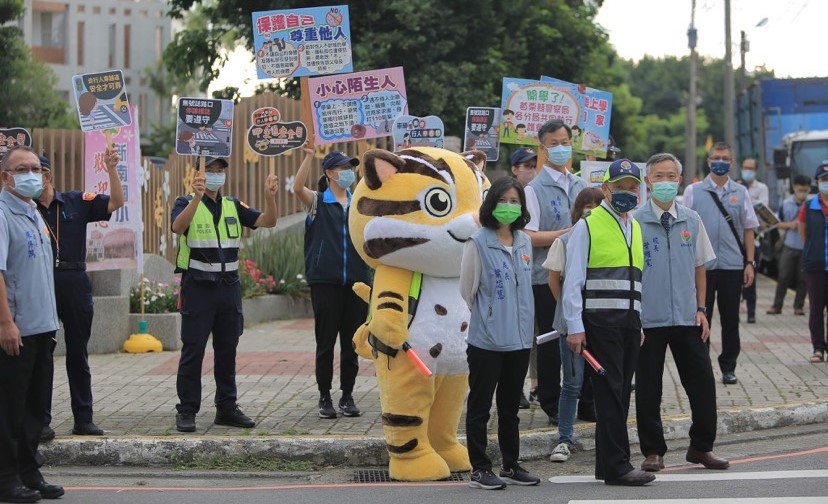 ▲8月30中小學開學日，苗栗員警動員157名警力守護學童上下學    (圖/苗栗縣警察局 提供)