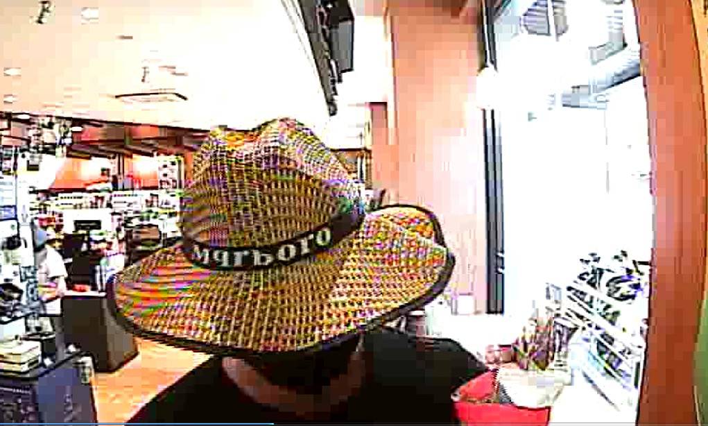 ▲陳姓車手多次變裝在超商ATM提領現金，引起店員注意而遭警方查獲 (圖/台中市警察局 提供)