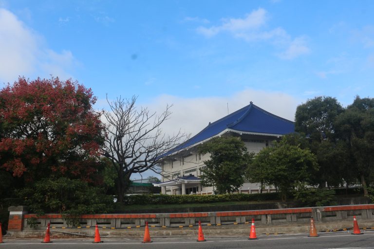 竹南鎮選舉系列報導 ：第二納骨塔(普覺堂)的收費和使用年限議題