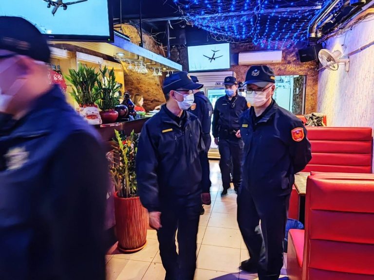 苗栗警方實施「威力掃蕩專案行動」：查獲各類犯罪25人、持有毒品及查扣模擬槍等