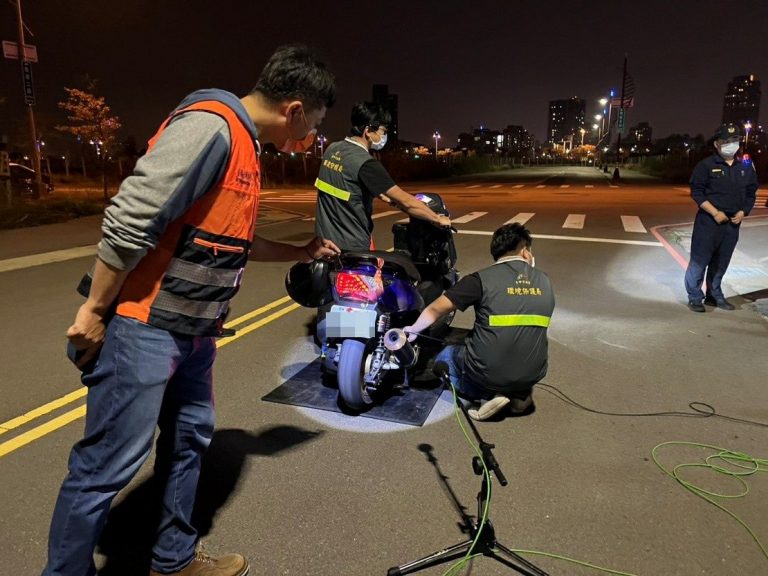中警全面掃蕩執法，消弭夜間改裝車產生的擾民噪音