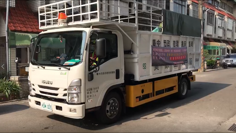 台中市長媽媽溫馨叮嚀，垃圾清運車宣導防詐騙