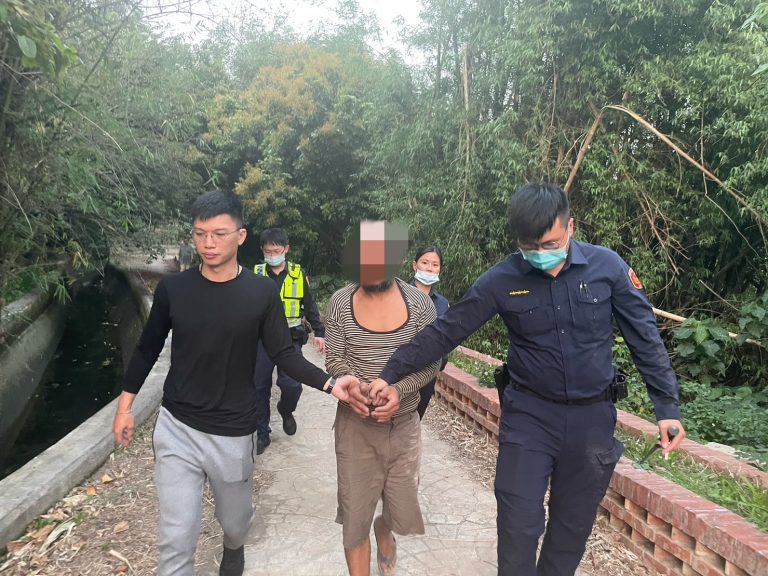 四條通緝離山中，仍被警方逮捕