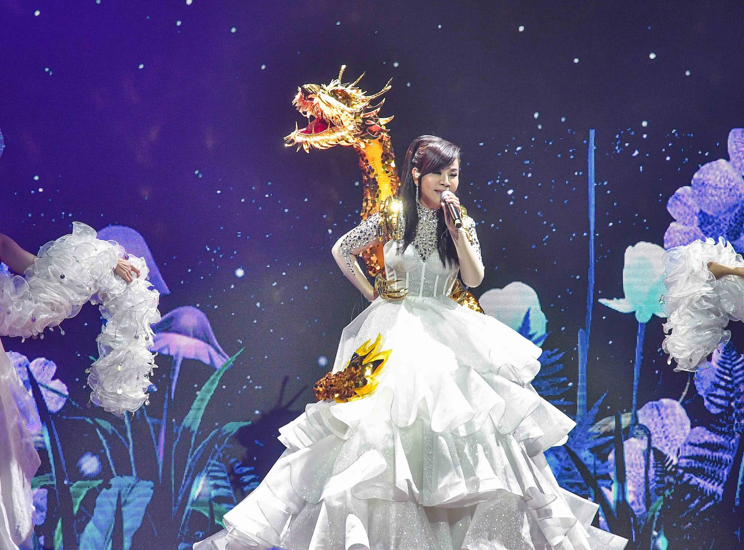 龍千玉飛龍在天氣勢壓陣《黃金歲月演唱會》再現秀場風華！ - 報新聞Mega News