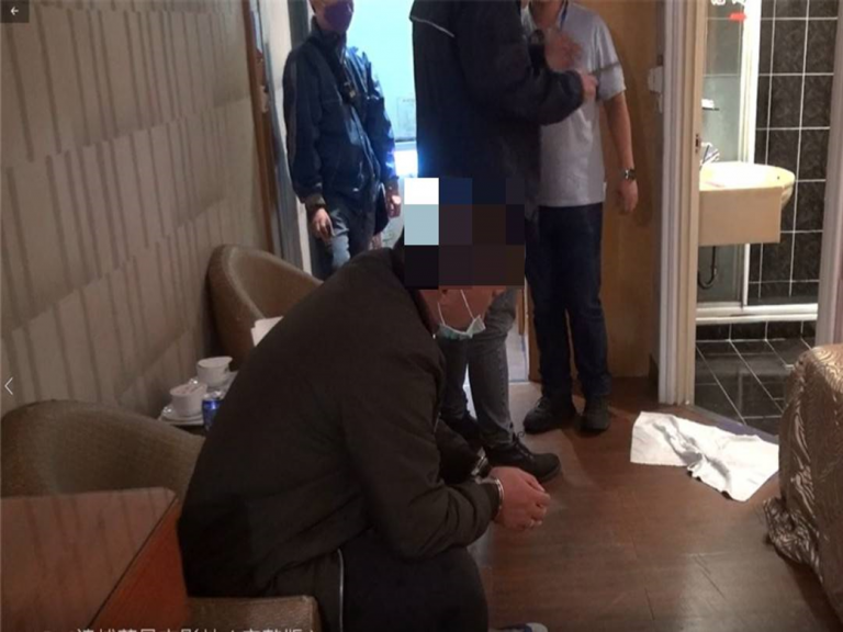 中警溯源查出槍隻與毒器並寄藏朋友家，在旅館遭逮犯嫌