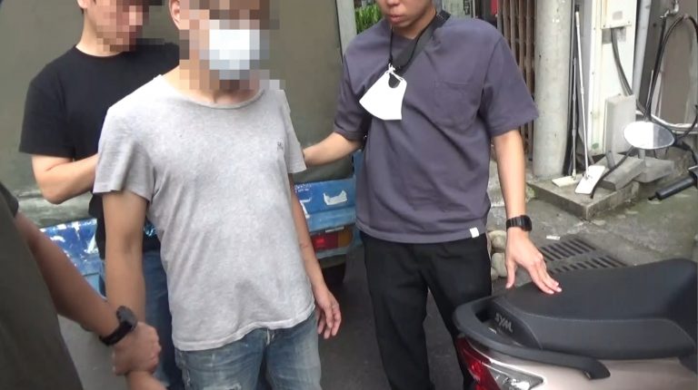手機疊疊樂 MyCard點數卡連環盜，台中市科偵隊探員智慧辦案 阻止店家受害