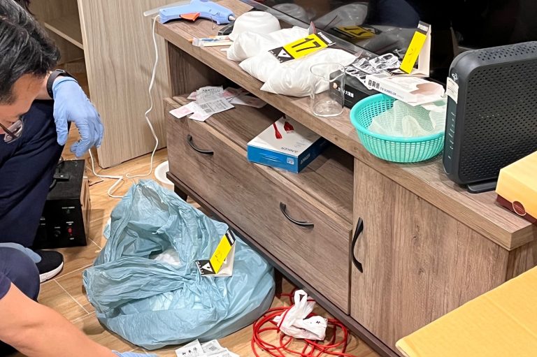 台中警攻堅一舉破獲感冒藥提煉安毒工廠
