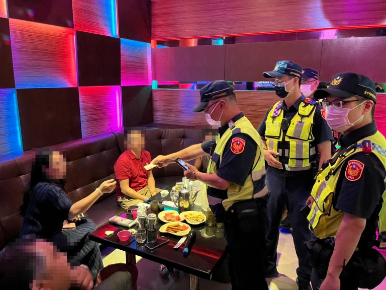 中市警局長率隊執行青春專案， 掃蕩不法確保學子暑期安全