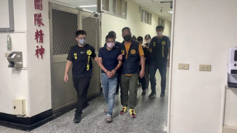 毒品販售集團據點頻繁轉換，臺南警方成功追查並查獲改造槍械工廠