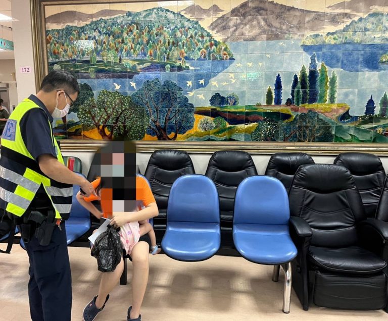 愛女突高燒抽搐卡車陣，烏日警開道送醫