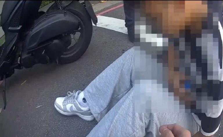 ▲圖說：江男聽完員警宣讀酒駕罰責及權利時，突然倒地暈厥 （圖／台中市政府提供）