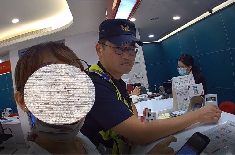 ▲圖說：聽完員警案例說明人頭帳戶面臨的刑責後，田女立即放棄借出帳戶的念頭 （圖／台中市政府提供