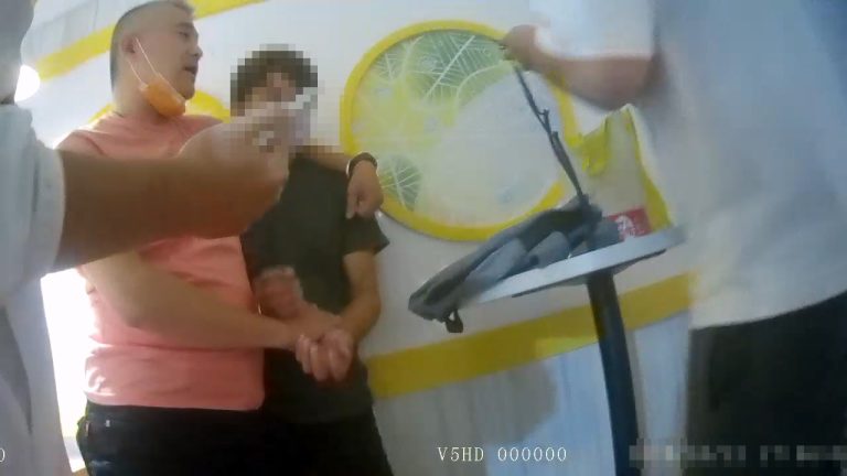男子投資獲利無法領款發覺遭詐騙，警方埋伏當場擒獲二車手