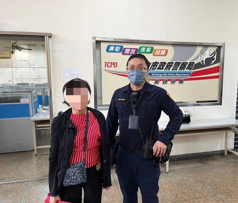 網路愛情詐騙，用假美國軍官身份聊天1個月，銀行報警揭穿騙局，保住民眾28萬