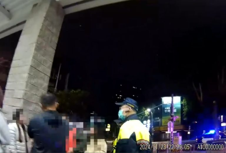 ▲圖說：2家人因出聲附合別人家務事而引發衝突，員警獲報立即前往處理 （圖／台中市政府提供）