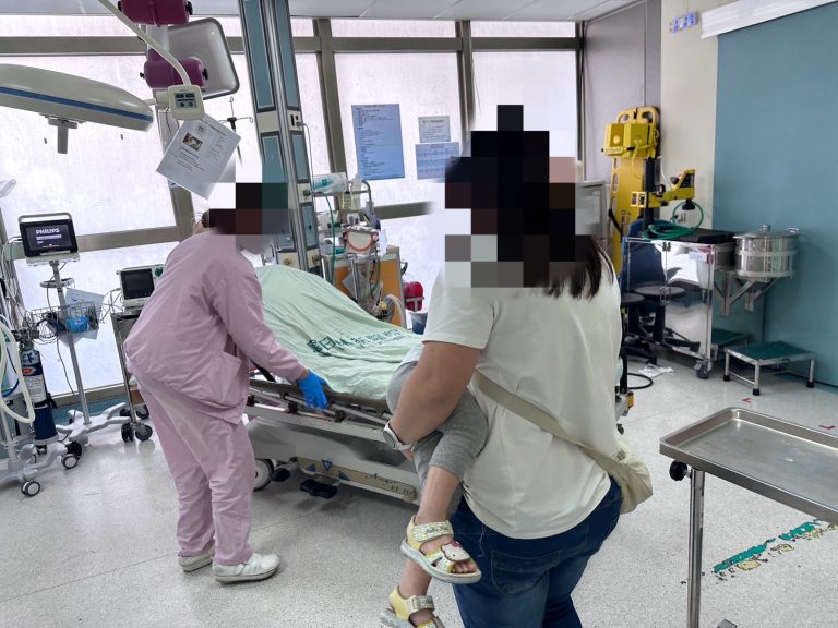 員警即時救援 昏迷的熱痙攣女童