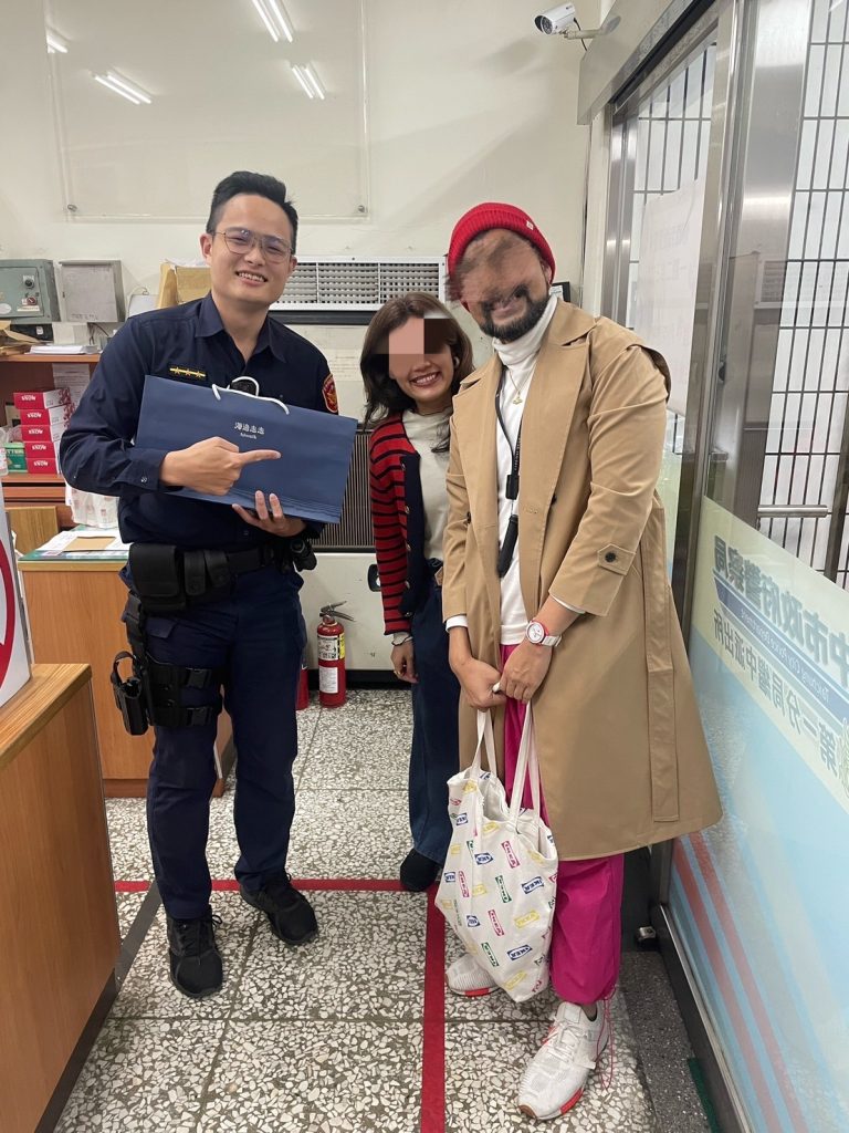 泰夫婦蜜月旅臺丟婚戒 警助失而復得