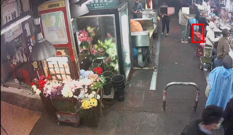 外籍生錢包遭竊急衝所內報案 員警追查發現兇手竟是雨傘