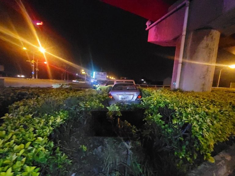 酒後駕車貪方便，自撞分隔島遭送辦