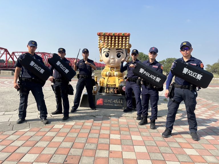雲警組編「特殊警力護轎大隊」，強化大甲媽祖來雲林遶境進香賜褔維安