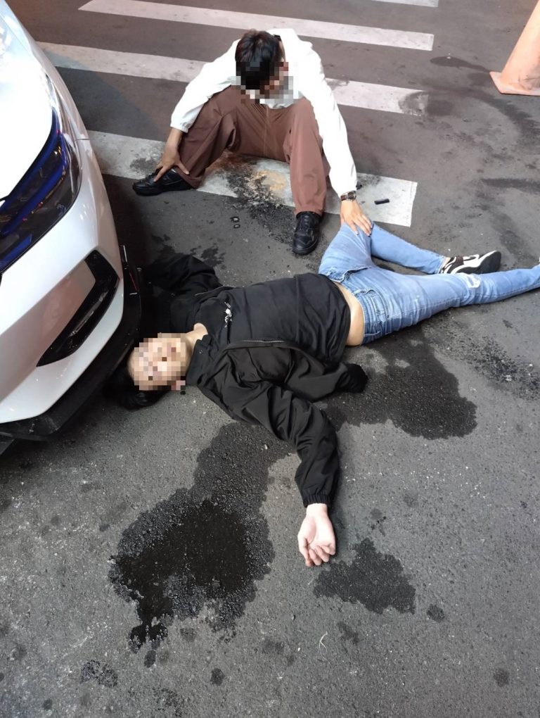 酒後失控：公益所員警救援兩名泥醉男子