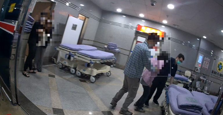 清水警協助開車助病危民眾就醫