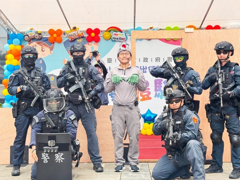台中市警察節!小小警員出任務 熱舞攻堅防爆超吸睛