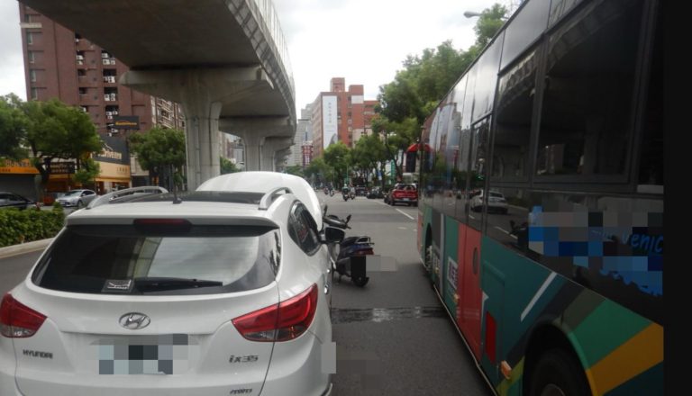 臺中市機車駕駛應注意大車盲點 113年1至5月交通事故頻發