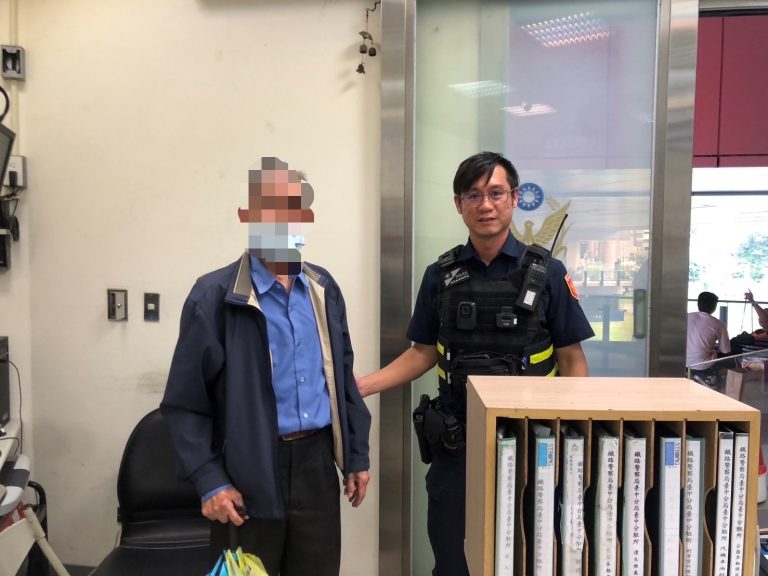 霧峰警與鐵路警團隊合作護九旬翁返百里外的家