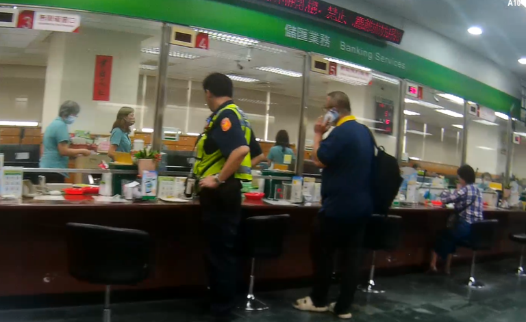 運將為賺錢養女兒急奔銀行匯款想致富 幸遇警銀聯手即時阻詐