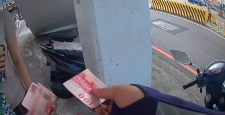 女大生遺失錢包 遇暖警自掏腰包「感動落淚」