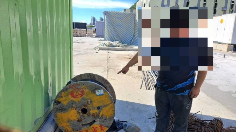 竊嫌恐嚇工地管理員光明正大偷竊電纜線 警方獲報立即至現場逮捕犯嫌