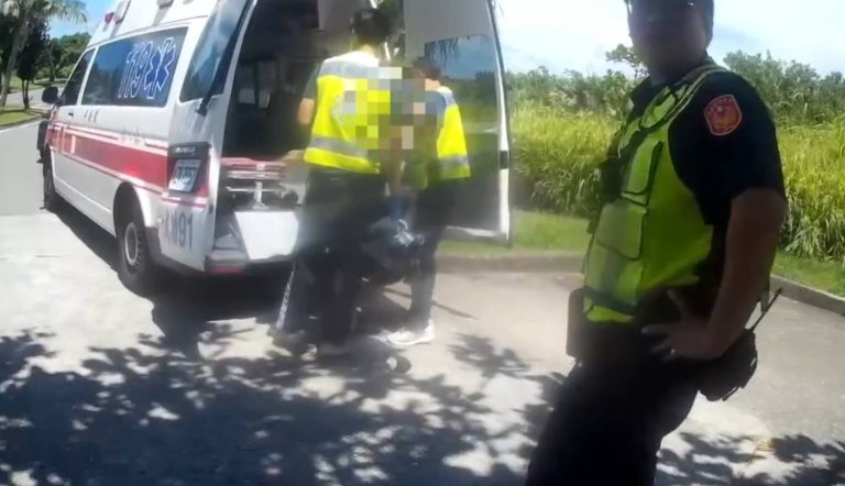 三仙台風景區遊客中暑跌倒 成功警方迅速救援