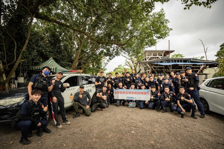 花蓮警局辦「警察自救互救急救訓練」 全面強化員警自救能力
