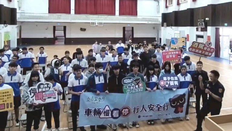 法紀教育向下紮根！關山警受邀至關山工商 實施反毒、反詐及交通安全月宣講