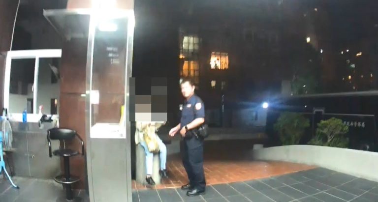迷途長者徘徊街頭 警民合力護送平安返家