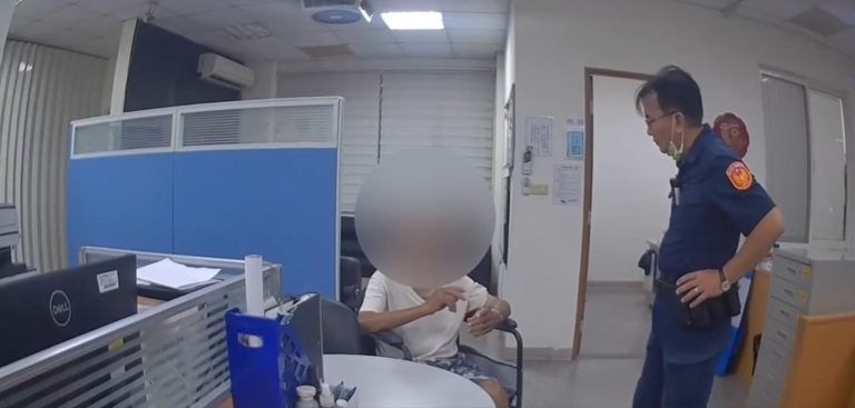 人瑞爺爺散步3公里徘徊路口 公園警暖心安撫助返家