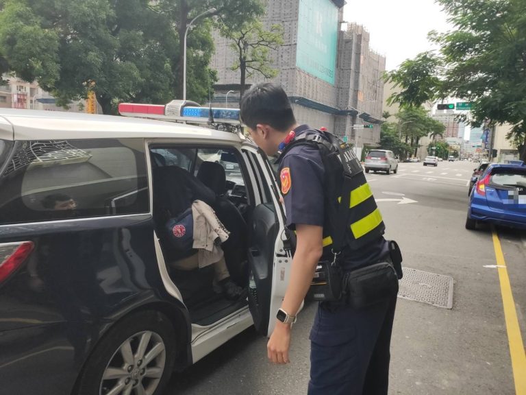 婦人忘記停車地點苦尋一小時 警方15分鐘迅速協助找回愛車