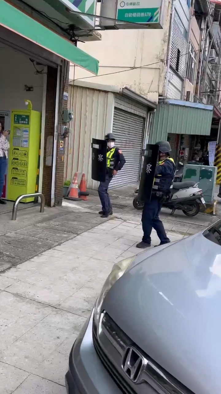 民眾PO文郵局「抓車手？還是搶案」  清水警實施防搶演練