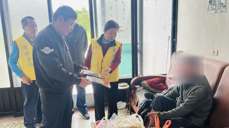 欣沺無毒檸檬團隊捐贈保暖發熱衣 與苗警攜手「寒冬送暖」助弱勢