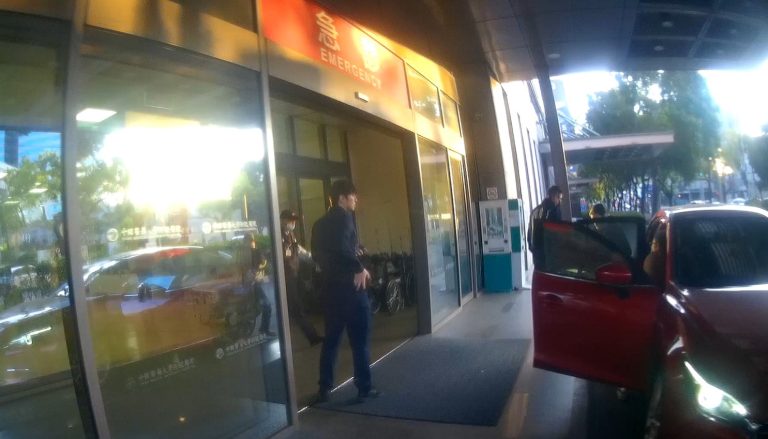 員警緊急護送呼吸困難嬰兒  20分鐘車程縮短一半