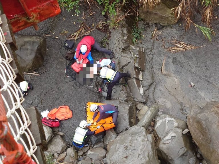 泰安鄉溪床發現男子遺體 警方調查釐清死因