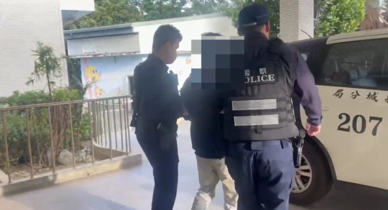 兒不滿父親責備 持獵槍射擊致右腳受傷