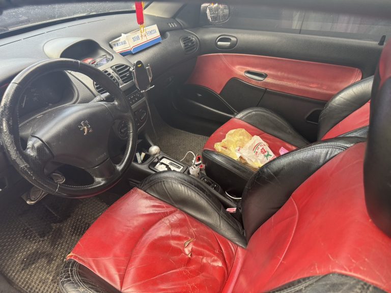 男子駕車吃雞排不慎噎住 警方巡邏即時發現救命