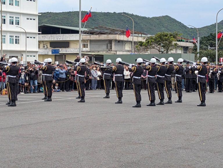 海軍114年敦睦遠航訓練支隊展現戰力 軍民共襄盛舉