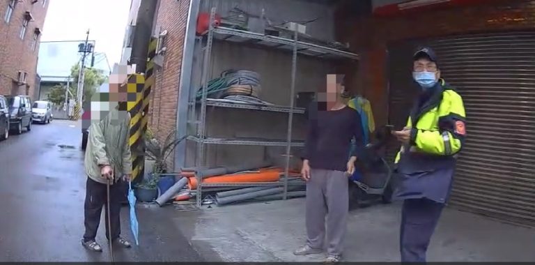 田警暖心助迷途老翁返家 以親人之情守護長者安全