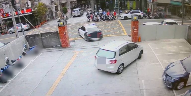 志工婦人手指遭門夾斷 烏日警鳴笛開道 3分鐘火速送醫保住手指